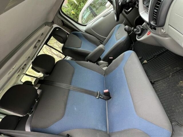 Білий Рено Трафік, об'ємом двигуна 2 л та пробігом 190 тис. км за 8300 $, фото 19 на Automoto.ua