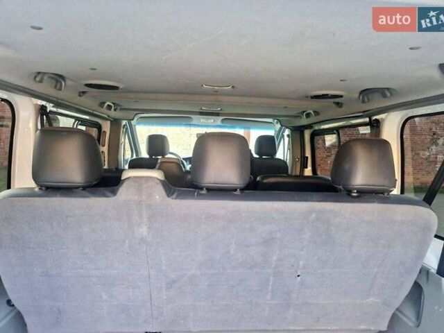 Белый Рено Трафик, объемом двигателя 2 л и пробегом 281 тыс. км за 10000 $, фото 20 на Automoto.ua