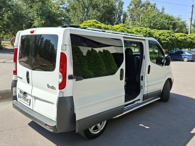 Білий Рено Трафік, об'ємом двигуна 2 л та пробігом 290 тис. км за 13500 $, фото 4 на Automoto.ua