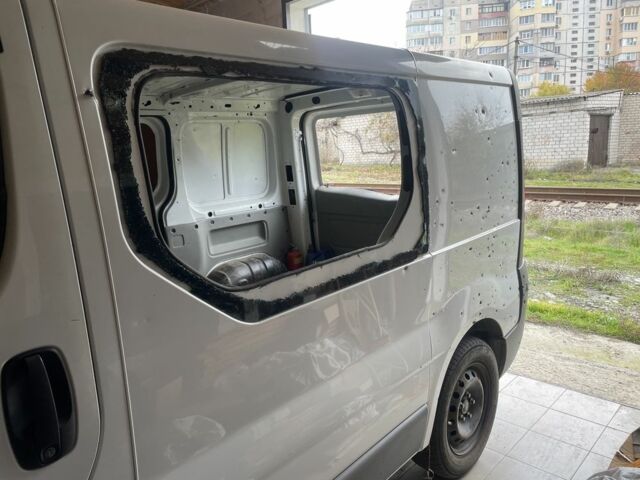 Белый Рено Трафик, объемом двигателя 2 л и пробегом 270 тыс. км за 3000 $, фото 5 на Automoto.ua