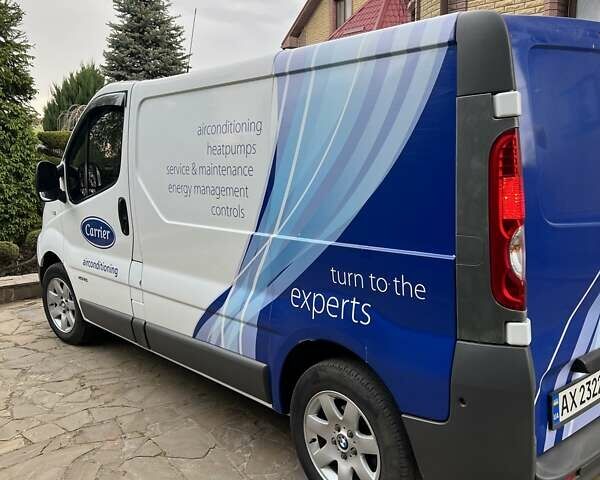 Белый Рено Трафик, объемом двигателя 2 л и пробегом 400 тыс. км за 9000 $, фото 8 на Automoto.ua