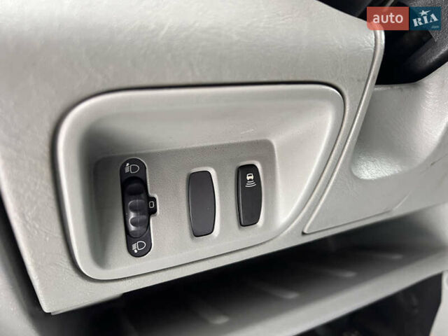 Белый Рено Трафик, объемом двигателя 2 л и пробегом 298 тыс. км за 13150 $, фото 26 на Automoto.ua