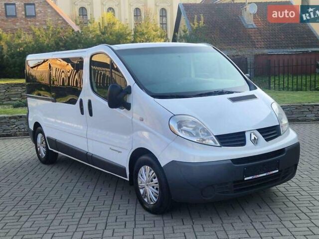 Белый Рено Трафик, объемом двигателя 2 л и пробегом 281 тыс. км за 10000 $, фото 16 на Automoto.ua