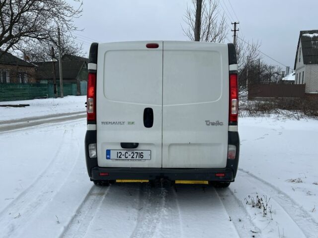 Белый Рено Трафик, объемом двигателя 2 л и пробегом 280 тыс. км за 3200 $, фото 7 на Automoto.ua