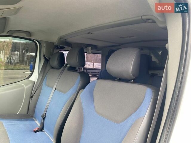 Белый Рено Трафик, объемом двигателя 2 л и пробегом 320 тыс. км за 12250 $, фото 27 на Automoto.ua