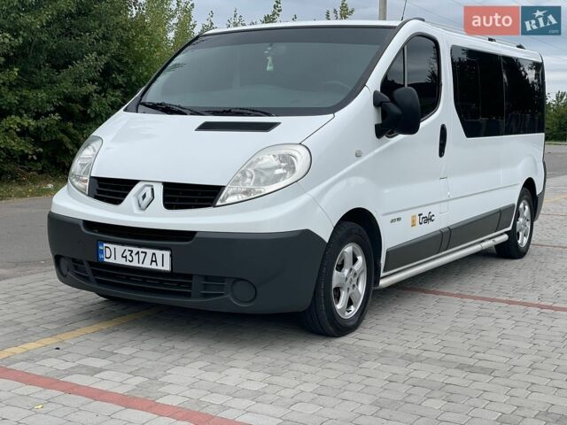 Белый Рено Трафик, объемом двигателя 2 л и пробегом 270 тыс. км за 14500 $, фото 3 на Automoto.ua