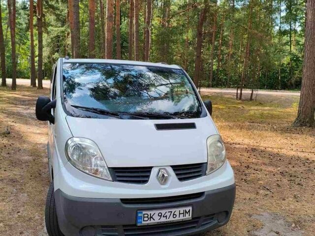 Белый Рено Трафик, объемом двигателя 2 л и пробегом 280 тыс. км за 11800 $, фото 9 на Automoto.ua