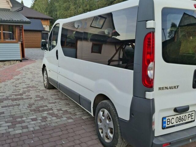 Білий Рено Трафік, об'ємом двигуна 2 л та пробігом 390 тис. км за 12200 $, фото 7 на Automoto.ua