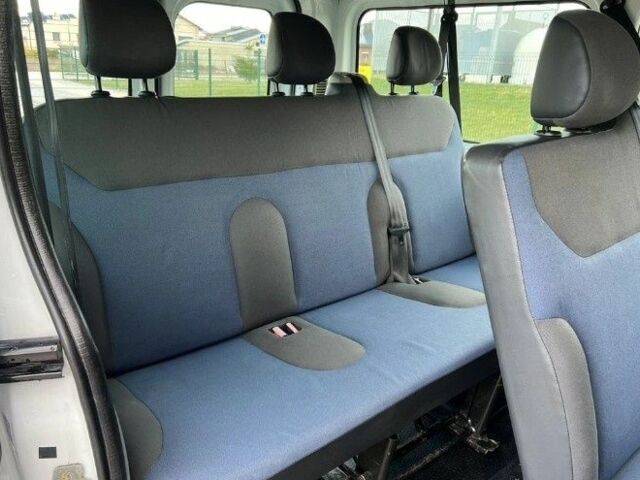 Білий Рено Трафік, об'ємом двигуна 2 л та пробігом 190 тис. км за 8300 $, фото 11 на Automoto.ua