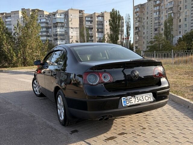 Белый Рено Трафик, объемом двигателя 2 л и пробегом 297 тыс. км за 13999 $, фото 2 на Automoto.ua
