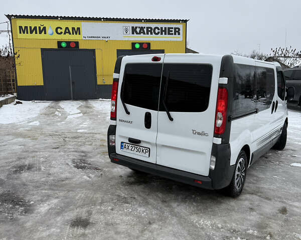 Белый Рено Трафик, объемом двигателя 2 л и пробегом 334 тыс. км за 12400 $, фото 19 на Automoto.ua