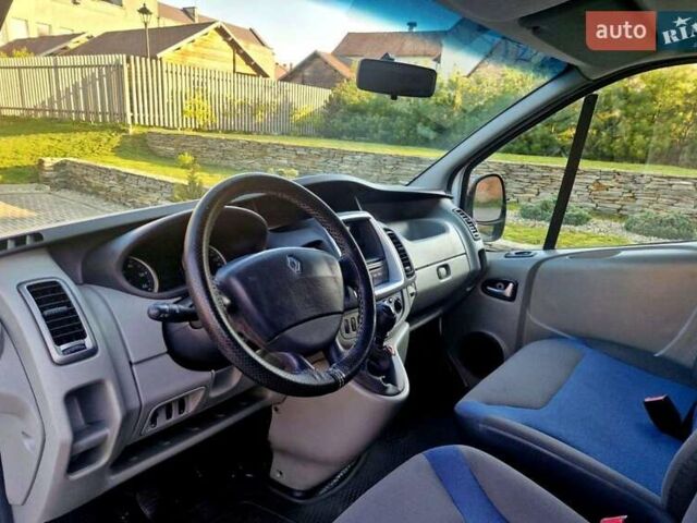 Белый Рено Трафик, объемом двигателя 2 л и пробегом 281 тыс. км за 10000 $, фото 14 на Automoto.ua