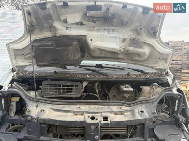 Білий Рено Трафік, об'ємом двигуна 2 л та пробігом 300 тис. км за 2800 $, фото 18 на Automoto.ua