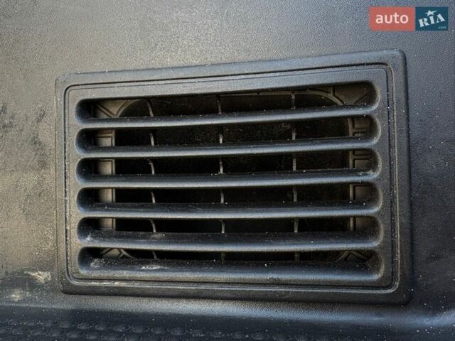 Белый Рено Трафик, объемом двигателя 2 л и пробегом 220 тыс. км за 14990 $, фото 36 на Automoto.ua