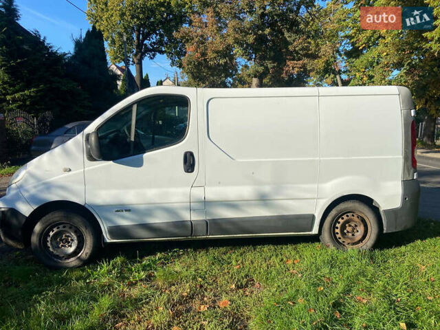 Білий Рено Трафік, об'ємом двигуна 2 л та пробігом 200 тис. км за 9500 $, фото 5 на Automoto.ua