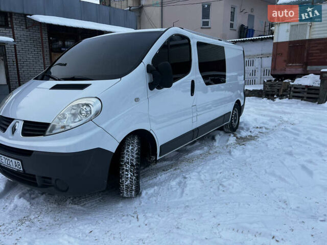 Белый Рено Трафик, объемом двигателя 2 л и пробегом 275 тыс. км за 13000 $, фото 8 на Automoto.ua