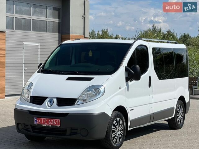 Білий Рено Трафік, об'ємом двигуна 2 л та пробігом 273 тис. км за 11950 $, фото 4 на Automoto.ua