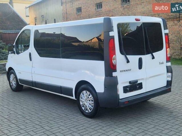 Белый Рено Трафик, объемом двигателя 2 л и пробегом 281 тыс. км за 10000 $, фото 8 на Automoto.ua