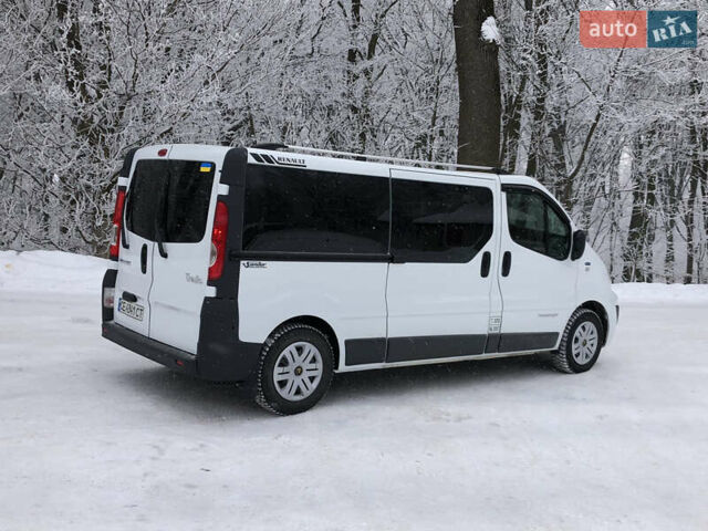 Белый Рено Трафик, объемом двигателя 2 л и пробегом 273 тыс. км за 14700 $, фото 4 на Automoto.ua