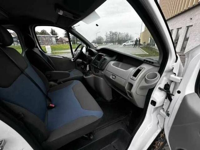 Белый Рено Трафик, объемом двигателя 2 л и пробегом 188 тыс. км за 7500 $, фото 9 на Automoto.ua