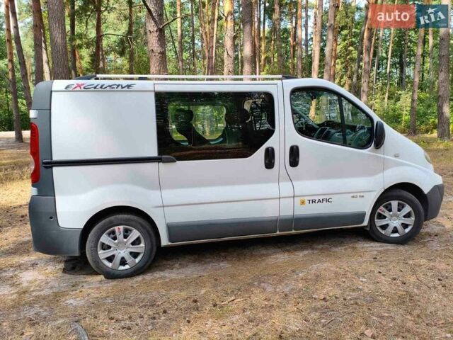 Белый Рено Трафик, объемом двигателя 2 л и пробегом 280 тыс. км за 11800 $, фото 10 на Automoto.ua