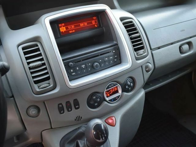 Белый Рено Трафик, объемом двигателя 2 л и пробегом 200 тыс. км за 8100 $, фото 9 на Automoto.ua