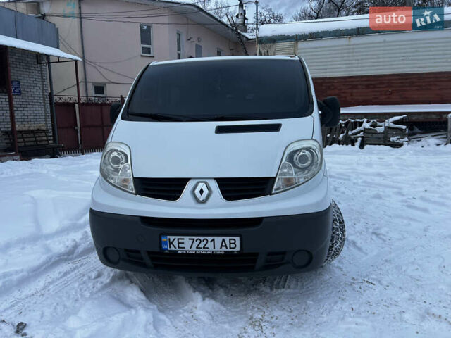 Белый Рено Трафик, объемом двигателя 2 л и пробегом 275 тыс. км за 13000 $, фото 9 на Automoto.ua