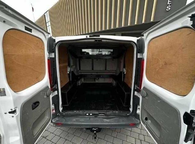 Белый Рено Трафик, объемом двигателя 2 л и пробегом 188 тыс. км за 7500 $, фото 5 на Automoto.ua