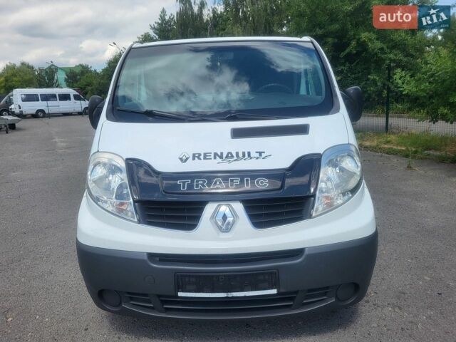 Белый Рено Трафик, объемом двигателя 2 л и пробегом 222 тыс. км за 12900 $, фото 6 на Automoto.ua
