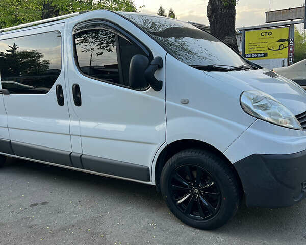 Белый Рено Трафик, объемом двигателя 2 л и пробегом 276 тыс. км за 13500 $, фото 29 на Automoto.ua