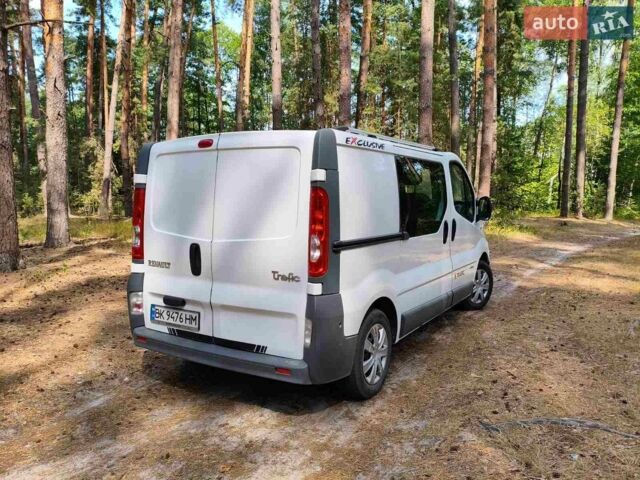 Белый Рено Трафик, объемом двигателя 2 л и пробегом 280 тыс. км за 11800 $, фото 6 на Automoto.ua
