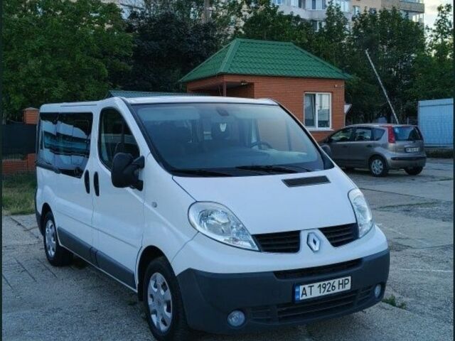 Білий Рено Трафік, об'ємом двигуна 2 л та пробігом 283 тис. км за 11200 $, фото 11 на Automoto.ua