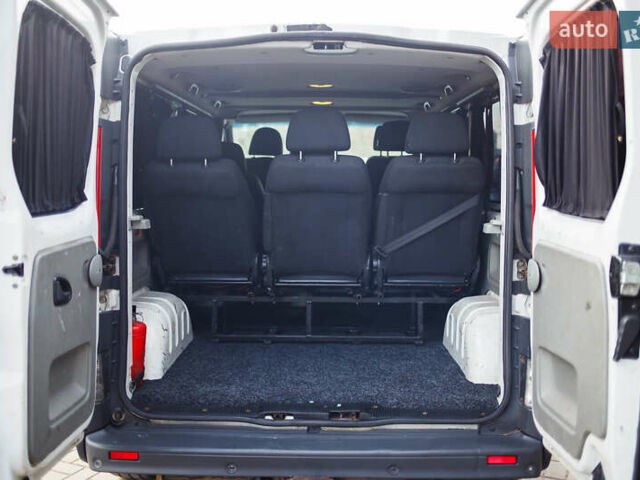 Білий Рено Трафік, об'ємом двигуна 2 л та пробігом 251 тис. км за 13100 $, фото 15 на Automoto.ua