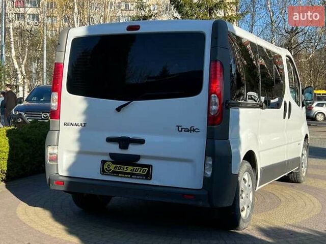 Белый Рено Трафик, объемом двигателя 2 л и пробегом 315 тыс. км за 13800 $, фото 6 на Automoto.ua