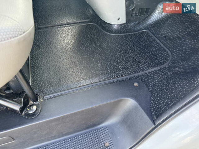 Белый Рено Трафик, объемом двигателя 2 л и пробегом 373 тыс. км за 12500 $, фото 8 на Automoto.ua