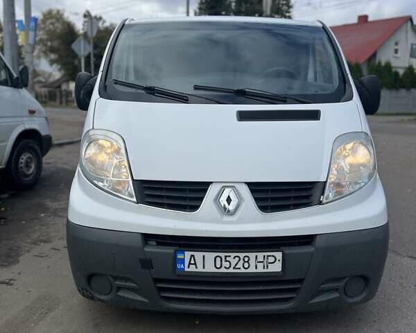 Белый Рено Трафик, объемом двигателя 2 л и пробегом 321 тыс. км за 8800 $, фото 6 на Automoto.ua