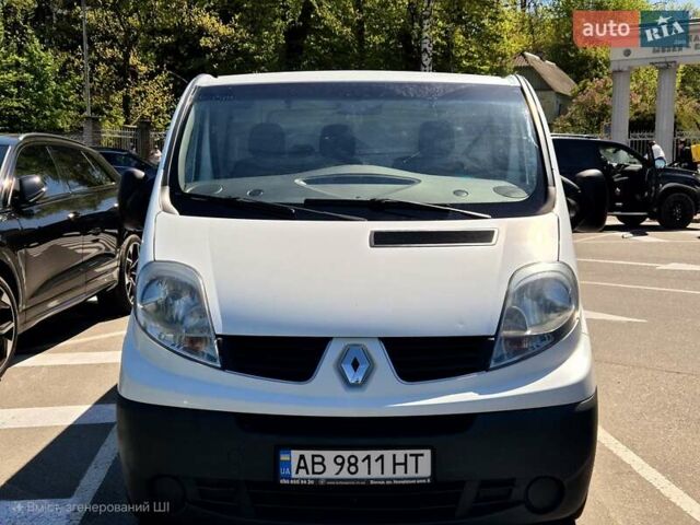 Белый Рено Трафик, объемом двигателя 2 л и пробегом 353 тыс. км за 12800 $, фото 3 на Automoto.ua