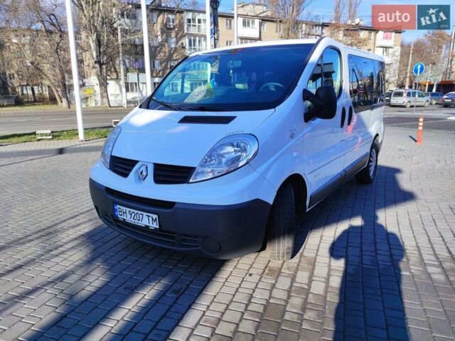 Белый Рено Трафик, объемом двигателя 2 л и пробегом 287 тыс. км за 13000 $, фото 8 на Automoto.ua