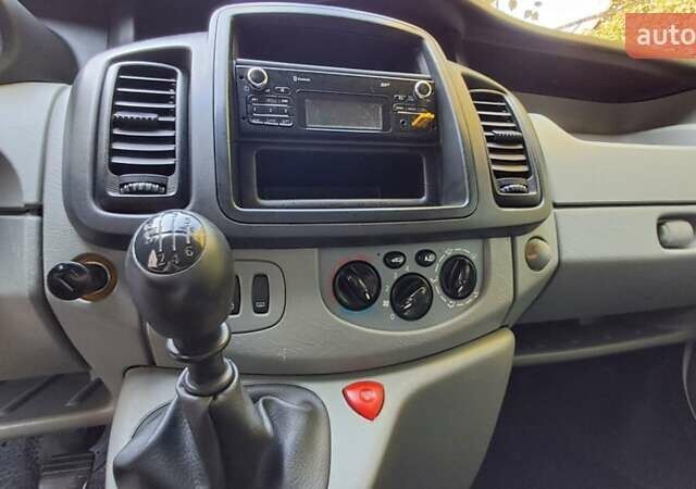 Білий Рено Трафік, об'ємом двигуна 2 л та пробігом 255 тис. км за 14300 $, фото 23 на Automoto.ua