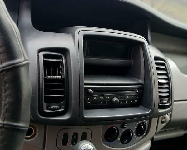 Білий Рено Трафік, об'ємом двигуна 2 л та пробігом 390 тис. км за 9500 $, фото 41 на Automoto.ua