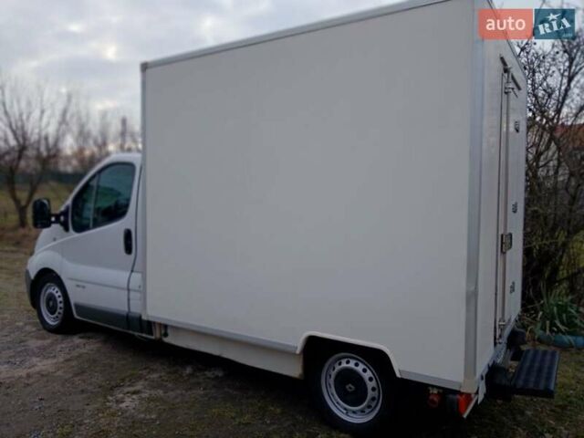 Білий Рено Трафік, об'ємом двигуна 2 л та пробігом 390 тис. км за 9500 $, фото 32 на Automoto.ua