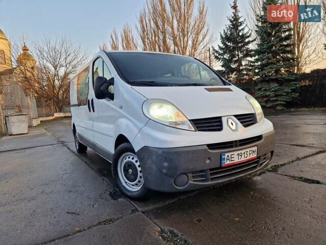 Белый Рено Трафик, объемом двигателя 2 л и пробегом 224 тыс. км за 11999 $, фото 7 на Automoto.ua