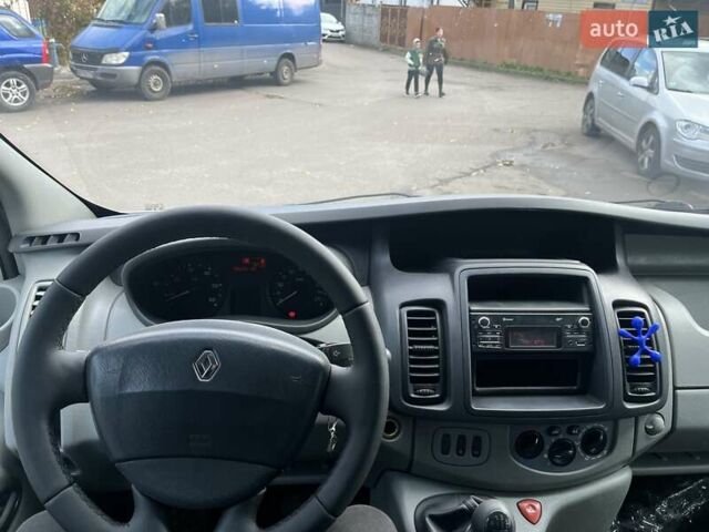 Белый Рено Трафик, объемом двигателя 2 л и пробегом 321 тыс. км за 8800 $, фото 11 на Automoto.ua