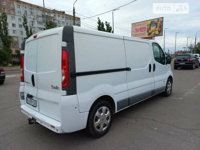 Білий Рено Трафік, об'ємом двигуна 2 л та пробігом 175 тис. км за 12699 $, фото 7 на Automoto.ua
