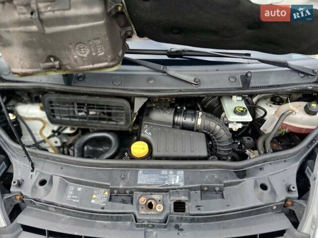 Білий Рено Трафік, об'ємом двигуна 2 л та пробігом 390 тис. км за 9500 $, фото 37 на Automoto.ua