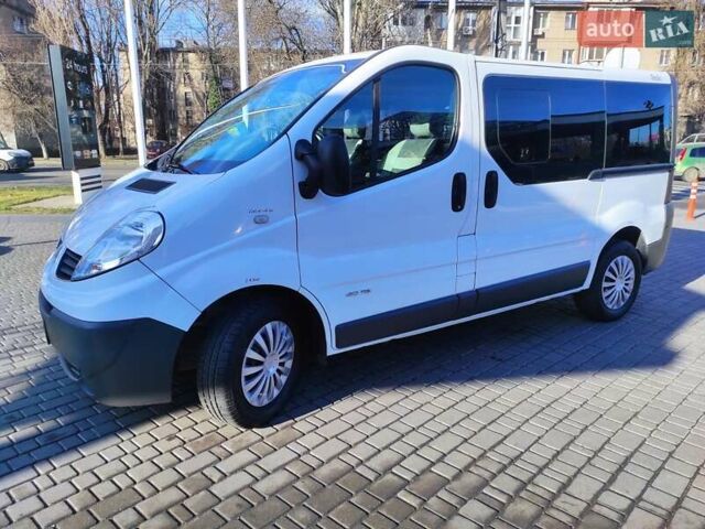 Белый Рено Трафик, объемом двигателя 2 л и пробегом 280 тыс. км за 13500 $, фото 6 на Automoto.ua