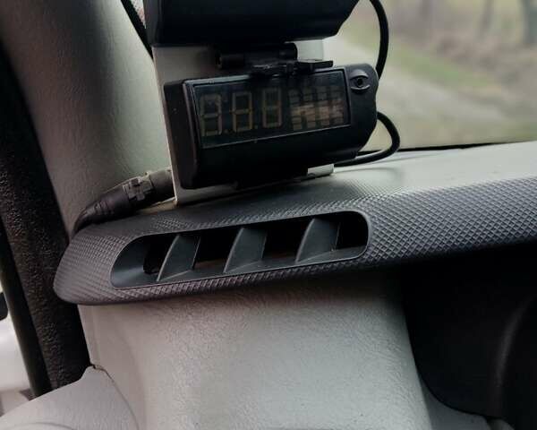 Білий Рено Трафік, об'ємом двигуна 2 л та пробігом 390 тис. км за 9500 $, фото 43 на Automoto.ua