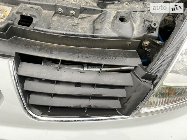 Білий Рено Трафік, об'ємом двигуна 2 л та пробігом 200 тис. км за 13500 $, фото 6 на Automoto.ua