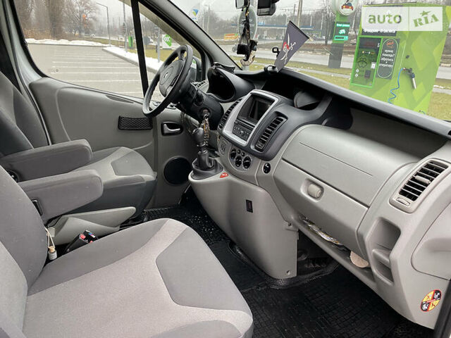 Білий Рено Трафік, об'ємом двигуна 2 л та пробігом 200 тис. км за 13500 $, фото 19 на Automoto.ua