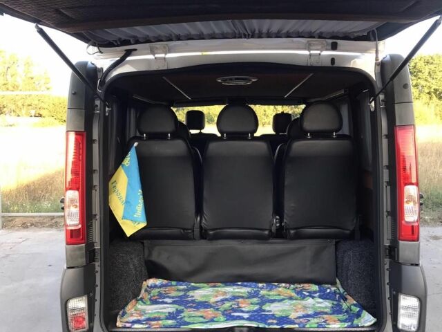 Білий Рено Трафік, об'ємом двигуна 0 л та пробігом 275 тис. км за 12500 $, фото 4 на Automoto.ua